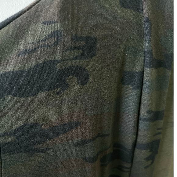 Sanctuary Anthropologie Size Medium Green Camo Long Cardigan Sweater Casual - Picture 4 of 8